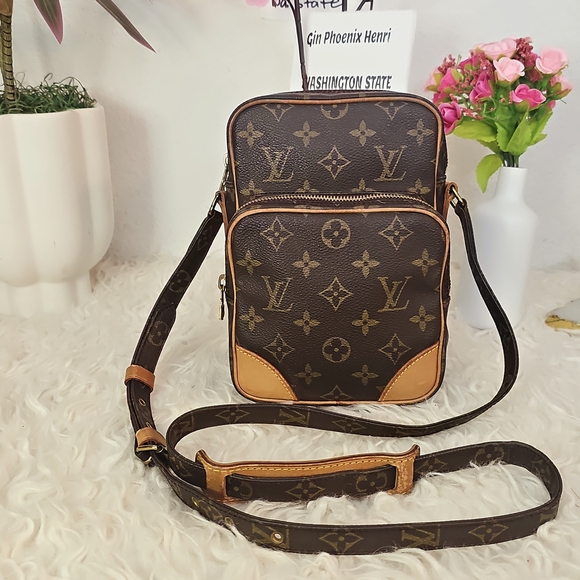 Louis Vuitton Monogram Brown and Tan Crossbody Bag - Picture 2 of 16